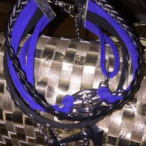 Blue. Color bracelet arc also black color